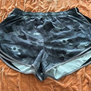 Nike tempo shorts size 2x
